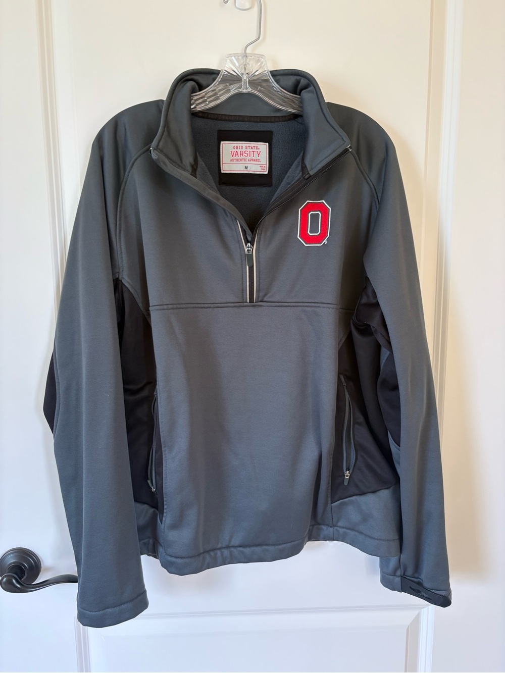 Ohio State Varsity Quarter-Zip Pullover Men’s size Medium.